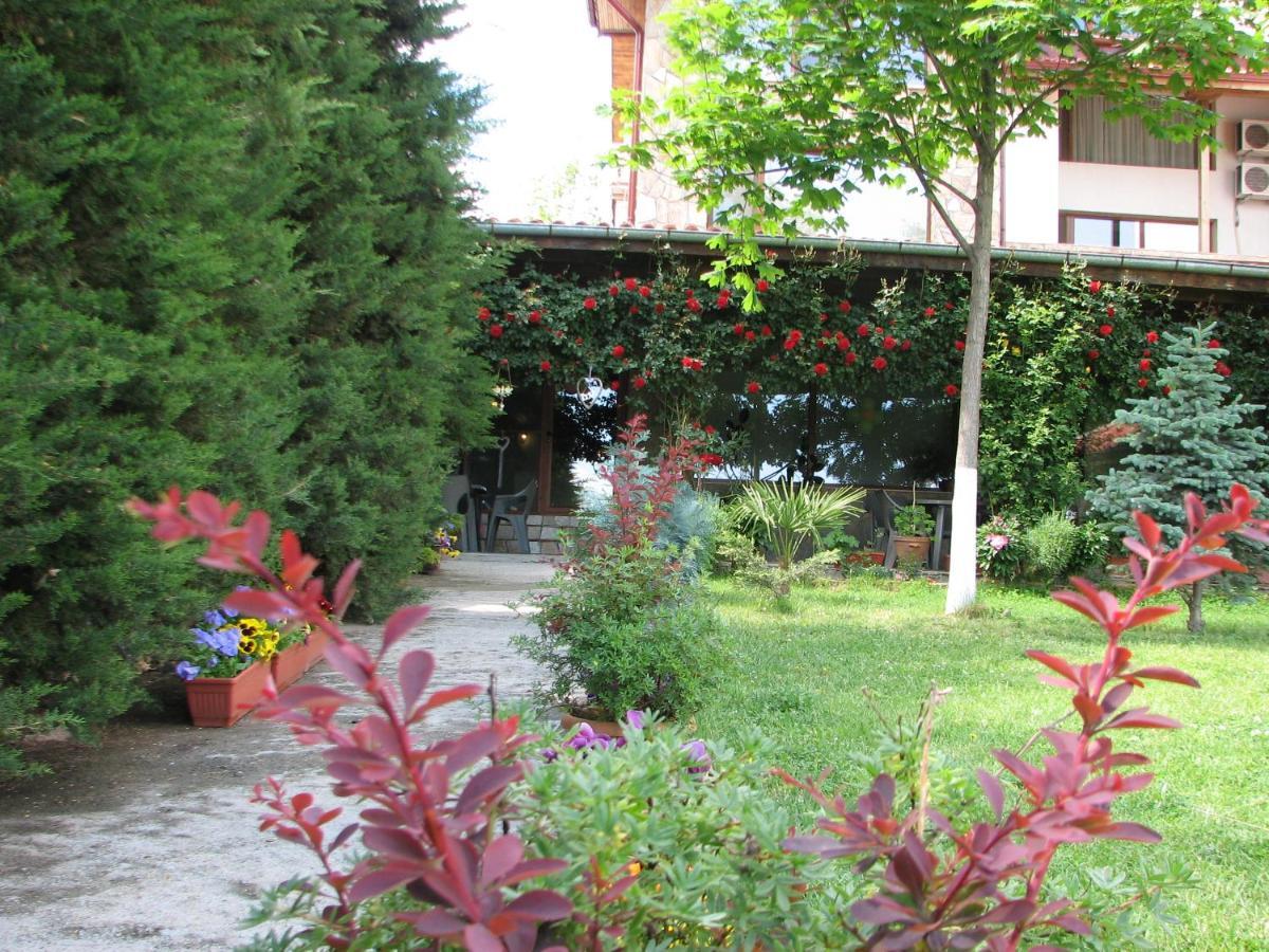 Семеен Хотел Къща Тодорови Stara Zagora Exterior foto