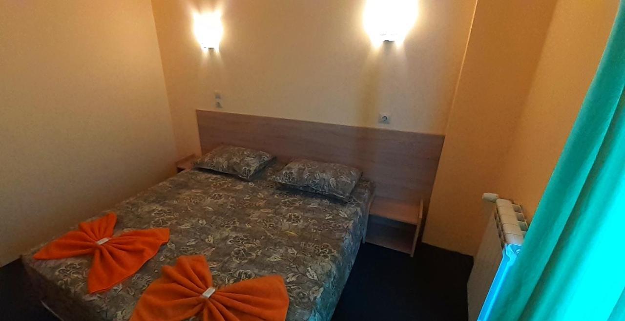 Семеен Хотел Къща Тодорови Stara Zagora Exterior foto